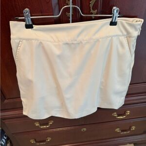 Vineyard Vines Cream and Light Blue Garment